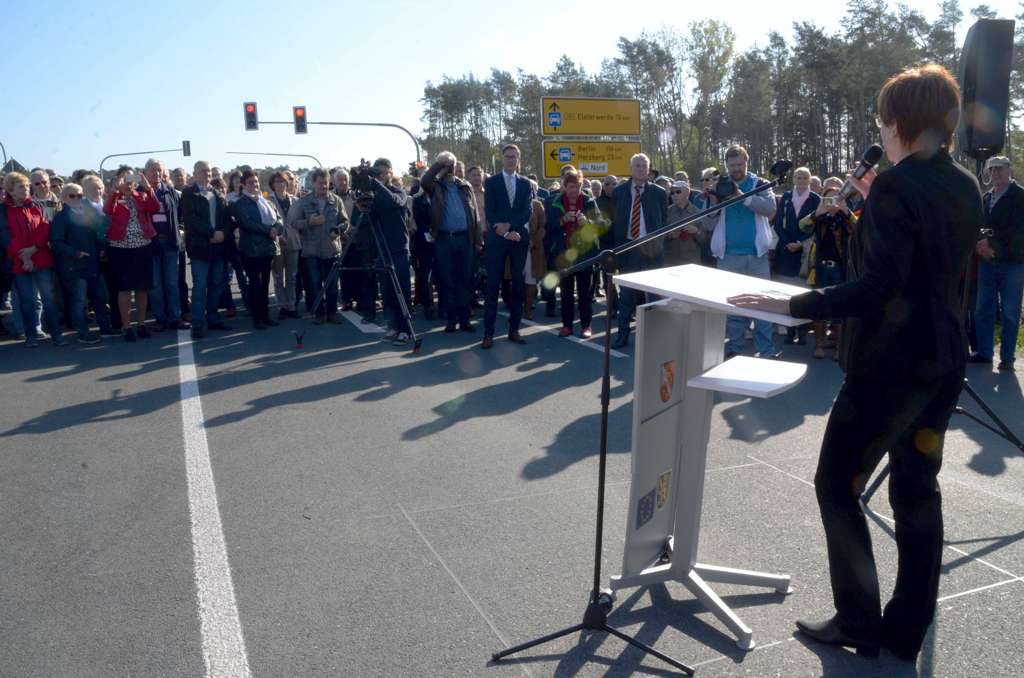 Eröffnung der B183 durch den Verkehrsminister des Landes